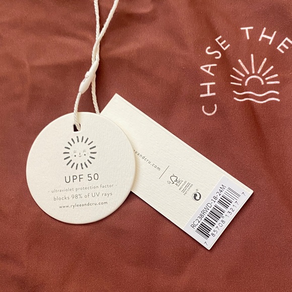 NWT Rylee + Cru Rashguard 18-24M - Picture 2 of 2